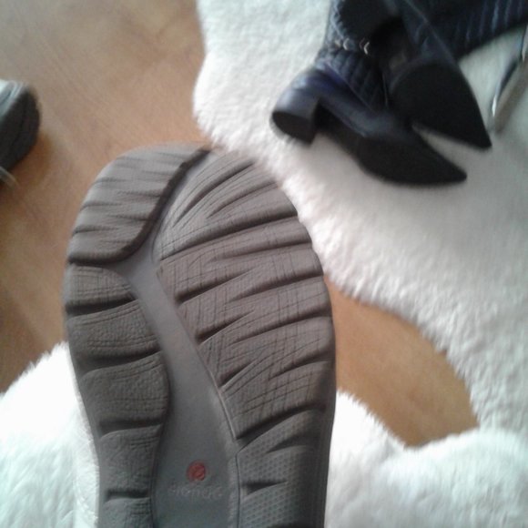 Boots for sale all some new winter size 8.5 - Picture 3 of 10